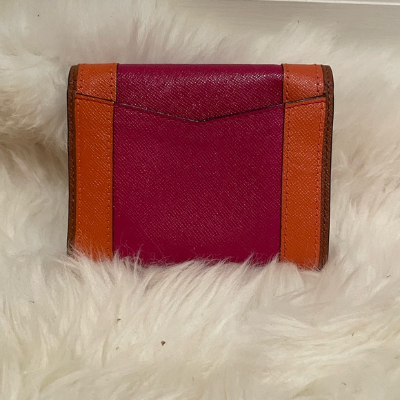 Authentic Michael Kors Wallet - Picture 5 of 5